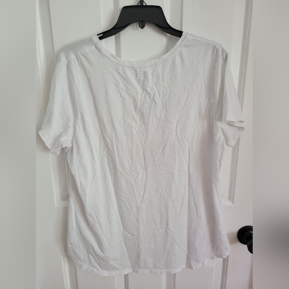 Old Navy Women's Lost the List Tropical Santa Tee Size XL - Picture 2 of 5